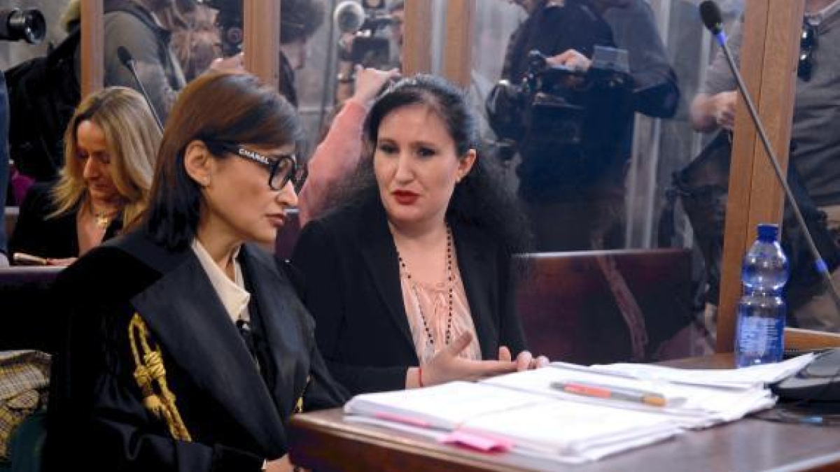 «Alessia Pifferi ha disturbi mentali ma è capace di intendere»: ecco perché per i periti «si è disconnessa solo dal ruolo di madre»