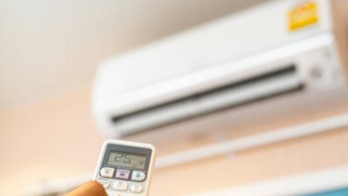 L’aria condizionata è di destra? La risposta al caldo record e la tutela dell’ambiente diventano un caso in Europa