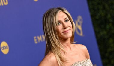 Jennifer Aniston: «Con Gwyneth Paltrow parliamo del nostro ex Brad Pitt. Matthew Perry? Sono felice che non soffra più»