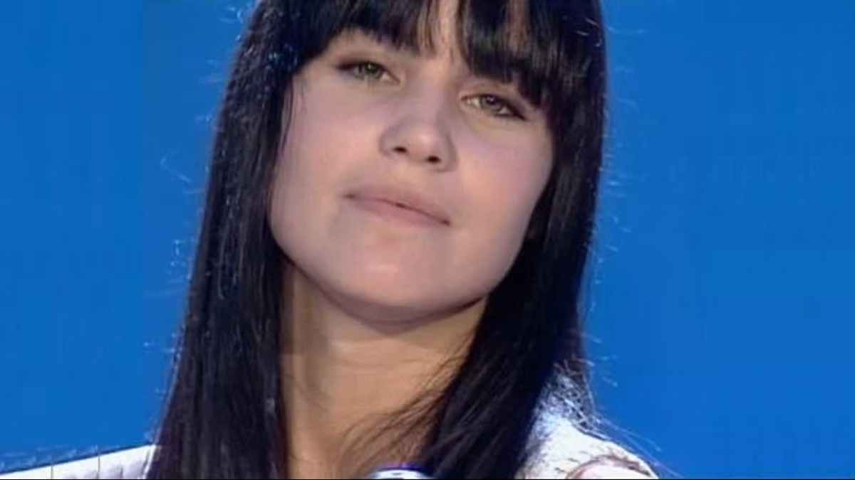 Antonella Mosetti compie 50 anni: gli inizi a Non è la Rai, i reality, la figlia Asia, 7 segreti