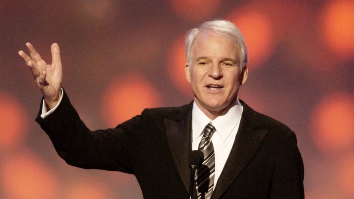 Steve Martin compie 80 anni: ha lavorato a Disneyland, fu considerato per «Eyes Wide Shut», è collezionista d'arte, 7 segreti