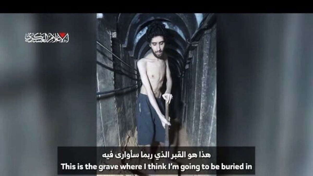 Il cugino di Evyatar David, ostaggio di Hamas: «Nel video non lo riconosco. Ho paura che muoia, il suo fisico è al limite»
