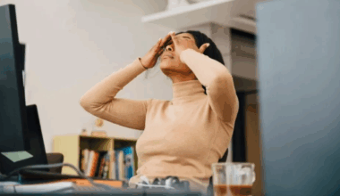 Bologna è la capitale dello stress da lavoro e del burnout: «Ne soffre un lavoratore su tre, colpisce più le donne, i giovani e chi è a tempo pieno»
