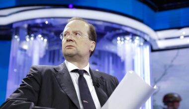 Il caso dell'ambasciatore russo Alexey Paramonov: «Non possiamo fidarci dell'Italia». E nell'intervista cita Pertini