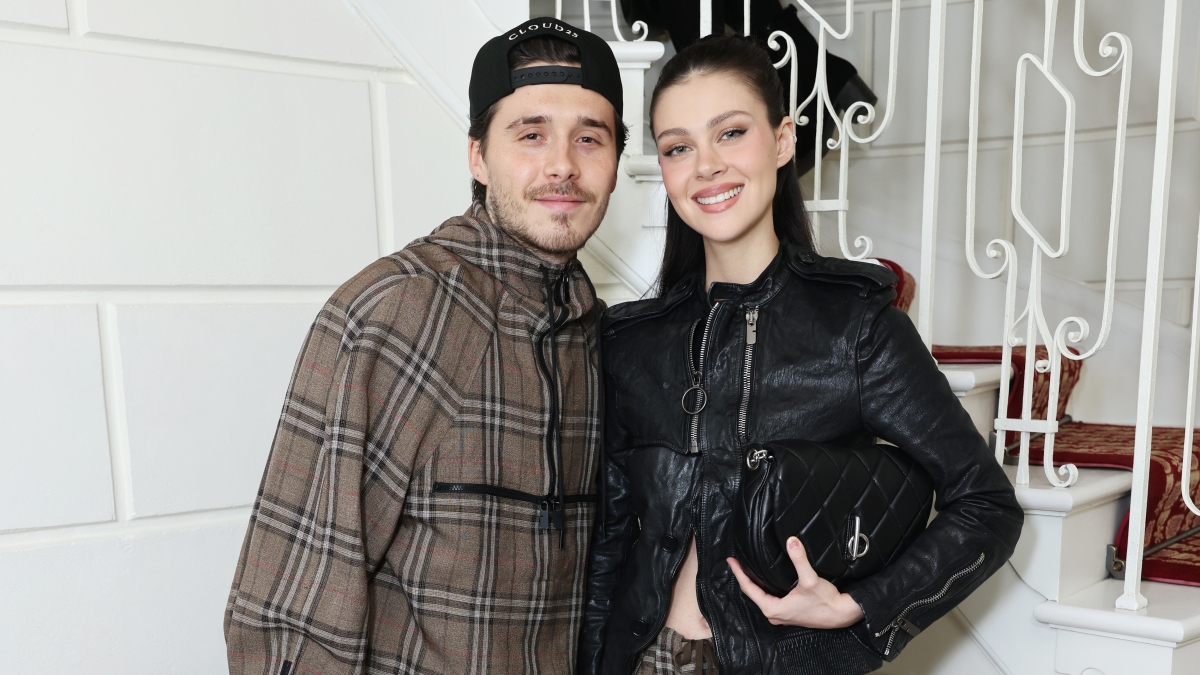 Brooklyn Beckham e Nicola Peltz: rinnovano i voti del matrimonio. Ma i conflitti con la famiglia continuano