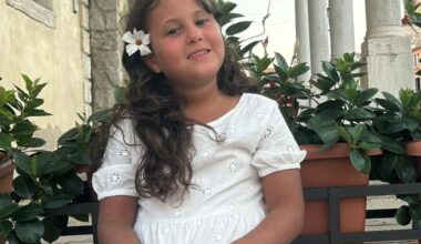 Villongo, Ritaj morì a 6 anni al parco giochi. La mail che accusa il Comune: sarebbero bastati 150 euro per sistemare l'altalena da cui cadde
