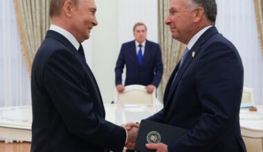 Ucraina - Russia, le notizie di oggi in diretta | Putin riceve Witkoff: missione per la tregua. Ft: «Trump valuta sanzioni alla "flotta ombra" di petroliere russe»