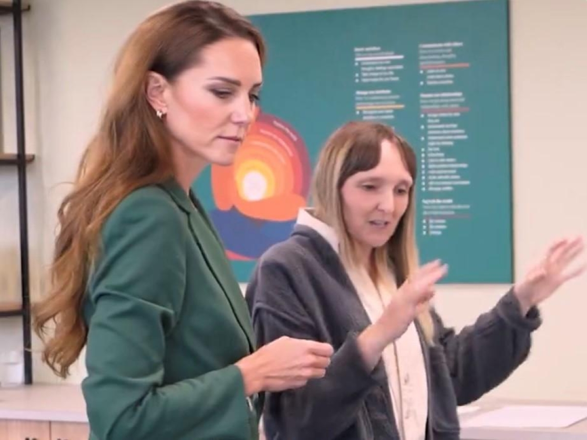 Kate Middleton, l'estate lontano dagli impegni ufficiali: «Sta ancora soffrendo emotivamente e fisicamente»