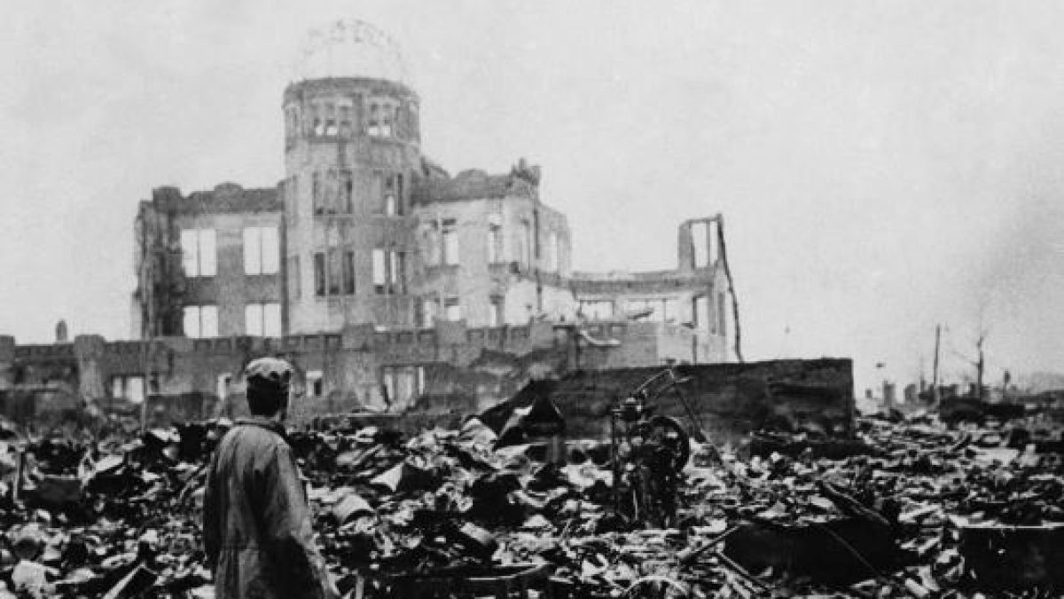 Oriente Occidente di Rampini | Il summit Trump-Putin e il revisionismo storico su Hiroshima