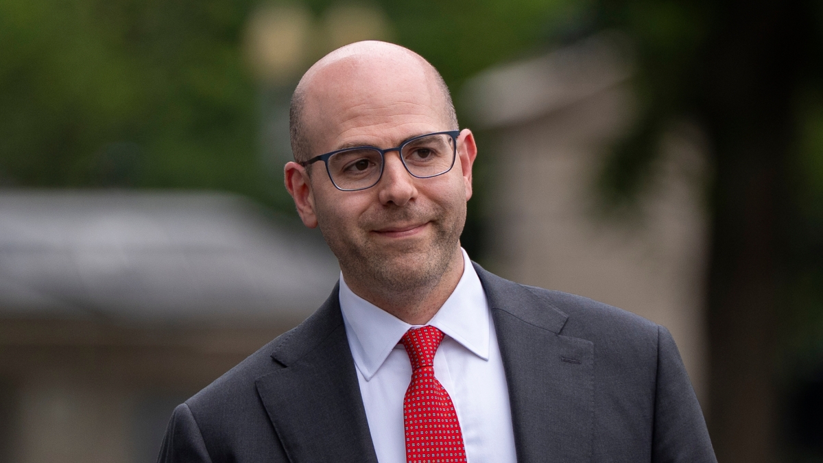 Oriente Occidente di Rampini | Il teorico dei dazi nominato da Trump alla Fed: un segnale per il dollaro