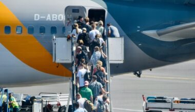 Voli, l’anomalia di agosto 2025: più si prenota vicino alla partenza e meno si paga