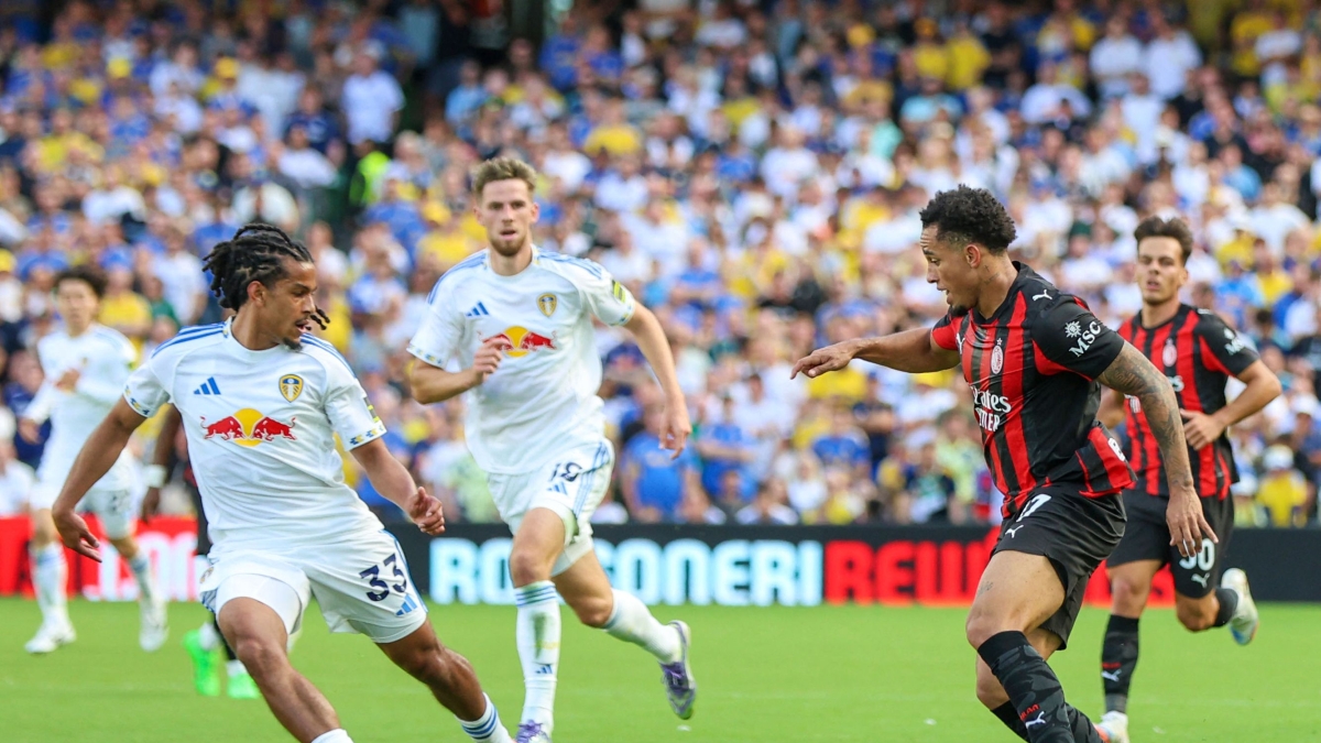 Leeds-Milan, risultato amichevole: 1-1, Gimenez e Stach in gol, buon esordio di Jashari; doppia traversa per Sia