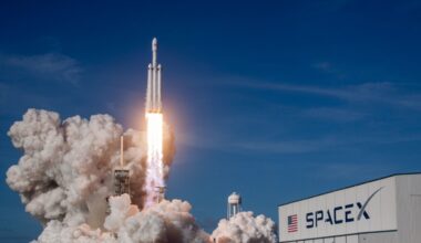 Navicella SpaceX ammarata nel Pacifico: astronauti sulla terra dopo 5 mesi