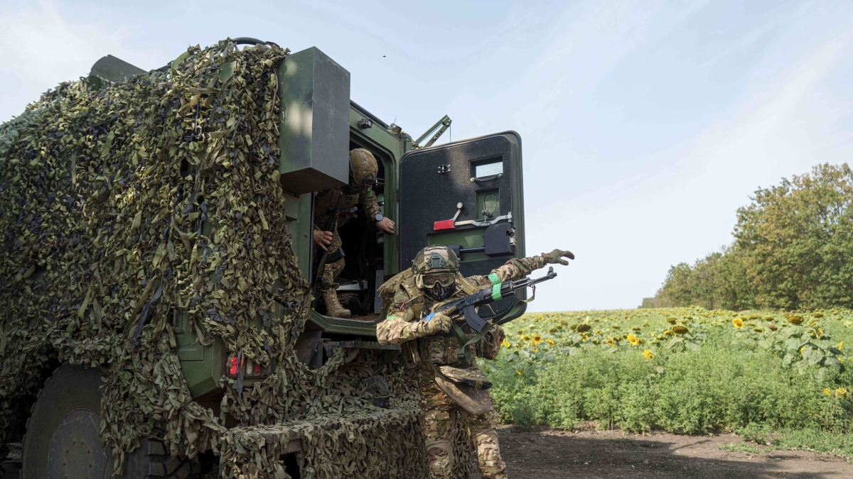 Ucraina-Russia, le notizie in diretta | Zelensky, la Russia si prepara a nuove offensive, non a un cessate il fuoco. Leader Ue (tranne l'Ungheria): non ci può essere trattativa senza Kiev