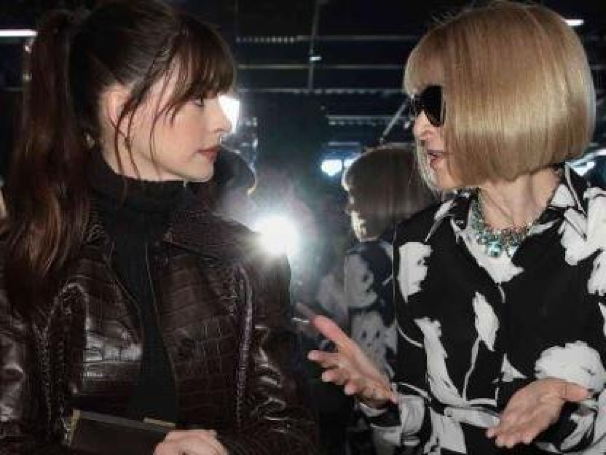 Anna Wintour cerca un'assistente. Sembra un film ma è la realtà. Stipendio fino a 125mila dollari