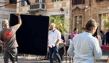 Mel Gibson a Roma: le riprese in piazza di Spagna, il tour dei ristoranti tipici