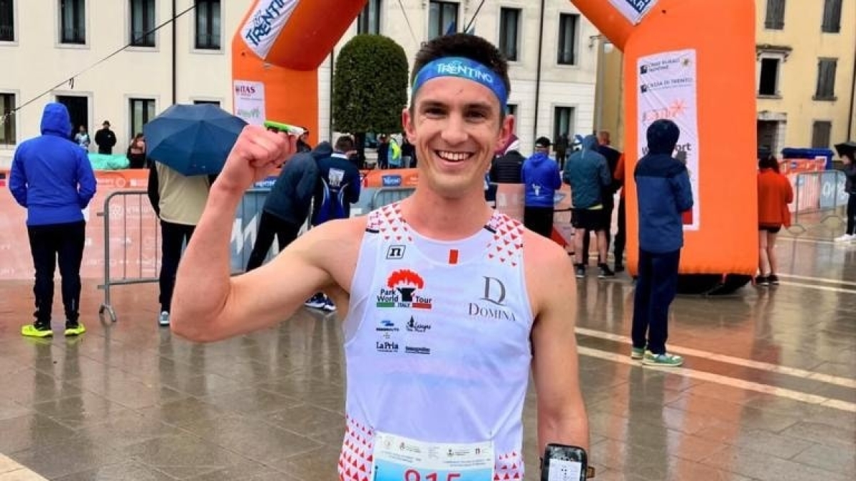 Chi era Mattia Debertolis, morto a 29 anni in una gara con 43 gradi in Cina: la laurea in Ingegneria, le ricerche a Stoccolma e le vittorie sportive
