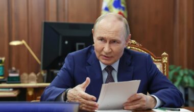 La Russia manda segnali: in onda sulla tv di Stato il documentario Usa-Urss