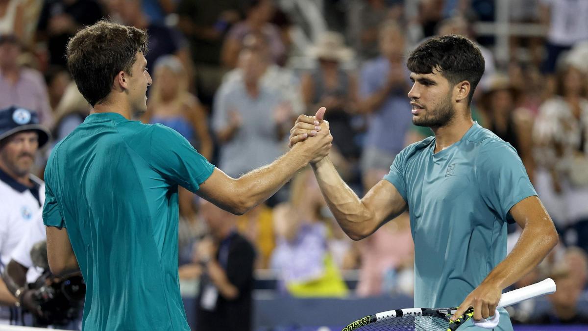Cincinnati: Alcaraz batte Nardi 6-1 6-4