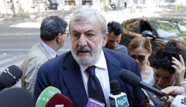 Michele Emiliano: «Nessuno può chiedermi un passo di lato, lavorerò sempre per la mia Puglia. Decaro? Sbaglia a non candidarsi»