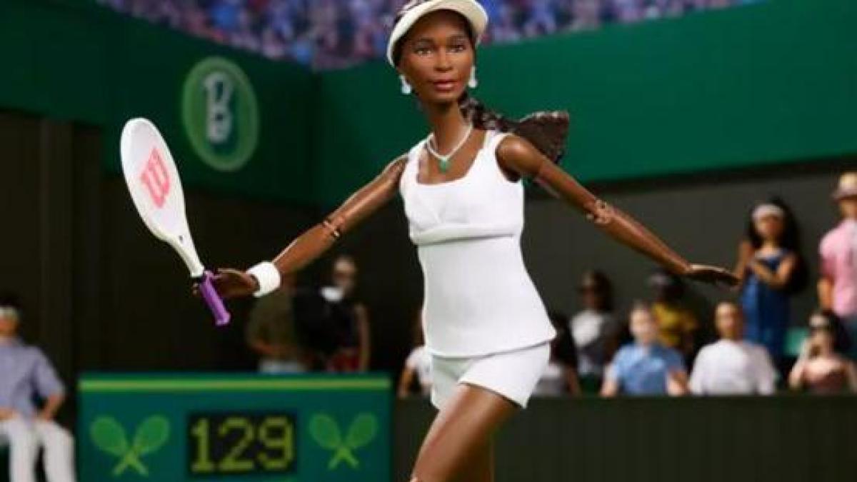 Venus Williams ispira una nuova Barbie prima di giocare gli Us Open