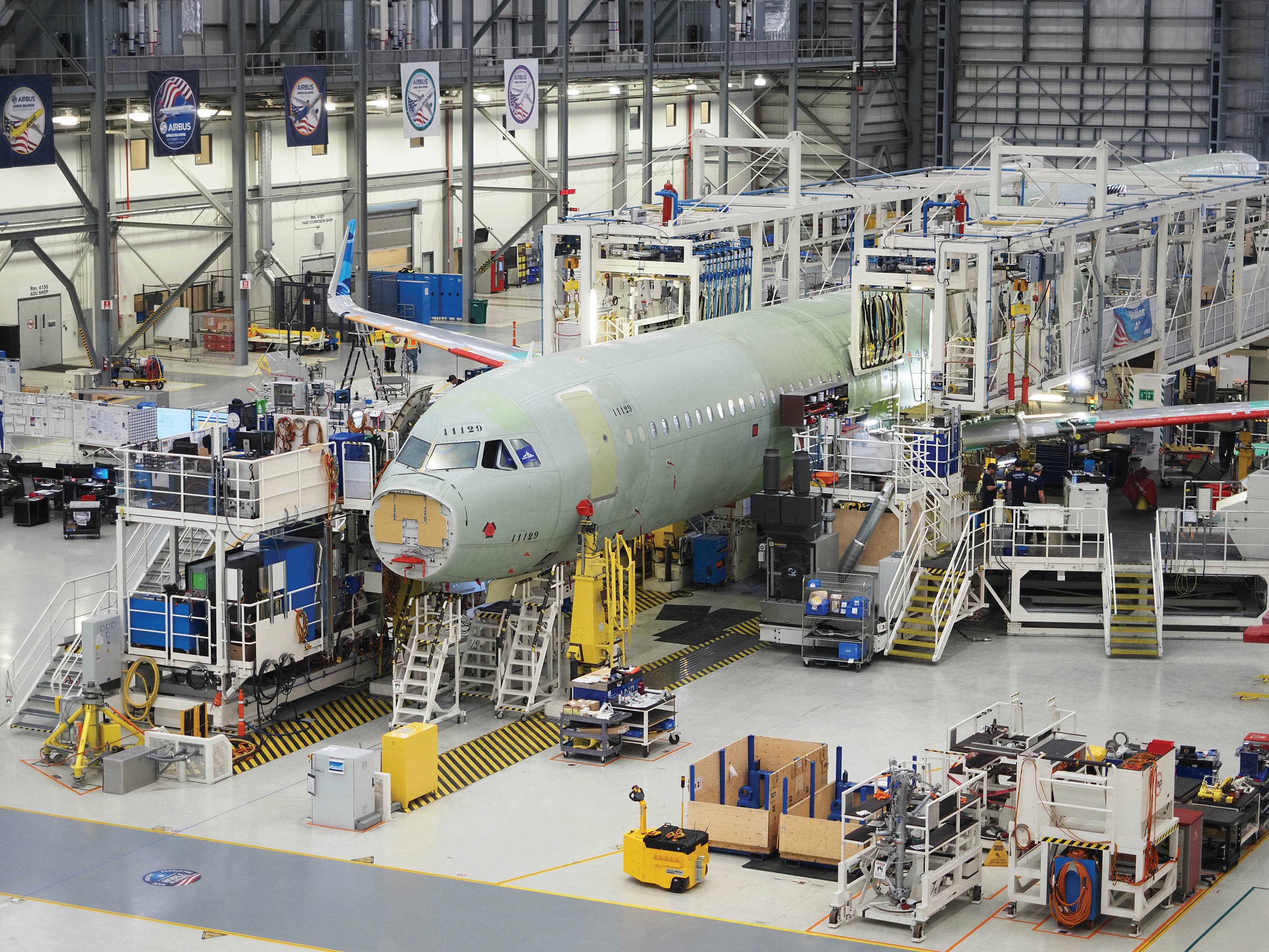 Airbus-Boeing, l’A320 si prepara a superare il 737: diventerà l’aereo più consegnato della storia