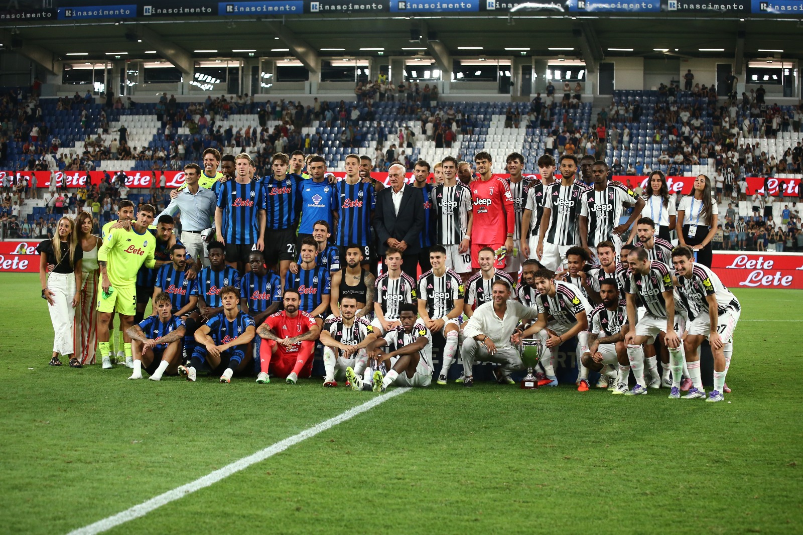 Atalanta-Juventus: il Trofeo Bortolotti ai bianconeri, decidono i gol di David e Vlahovic. Inutile (ma bellissima) rete di Samardzic nel finale