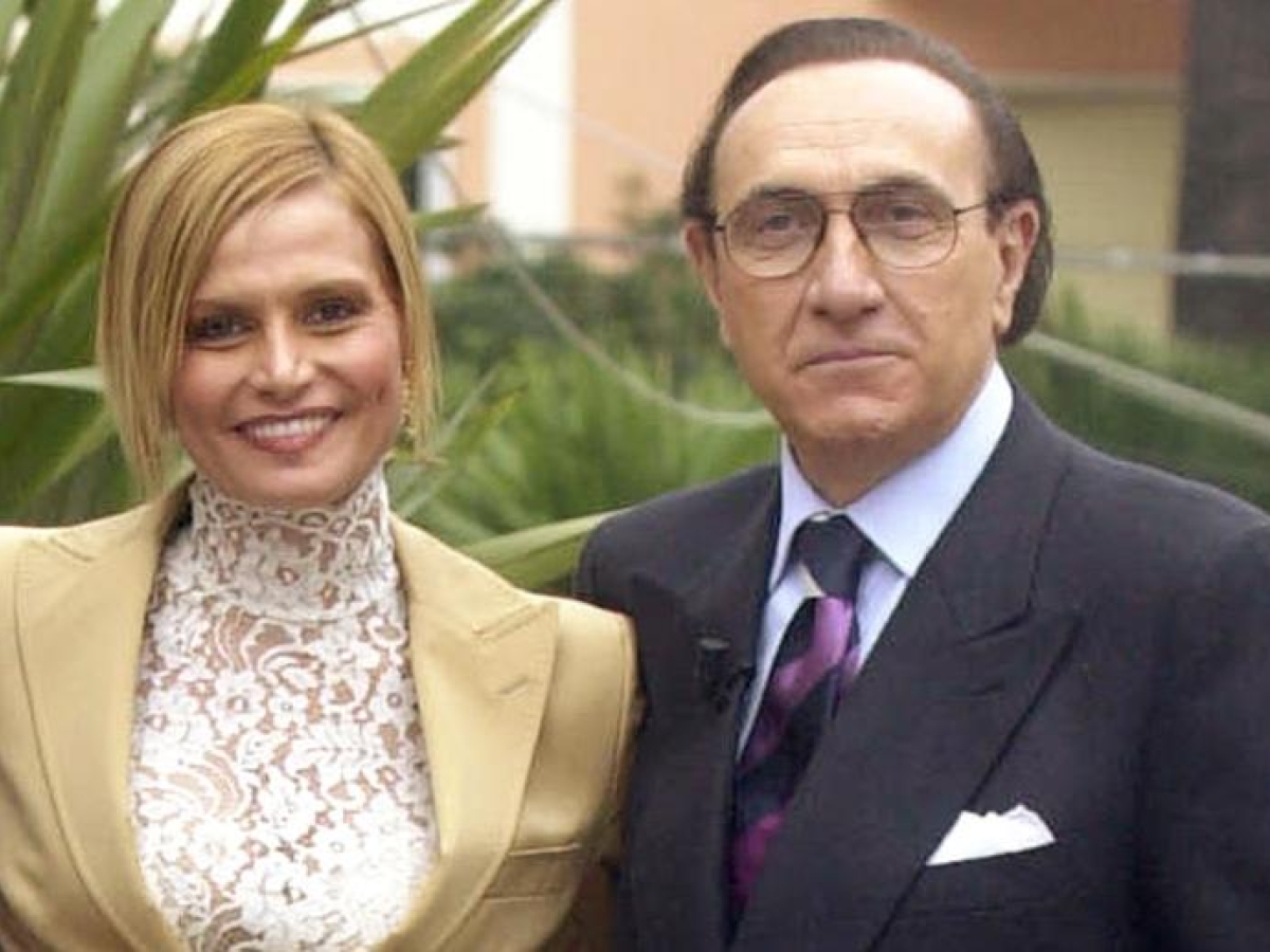 Simona Ventura ricorda Pippo Baudo: «Ultimamente stava molto male. Lavorare con lui? Una fortuna: capivo se era arrabbiato da come metteva le braccia»
