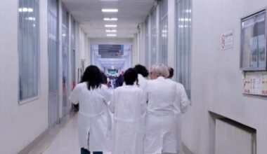 Liste d'attesa in Piemonte, il piano della Regione? Le visite serali o nel fine settimana costano 30 milioni (e non riducono i tempi)