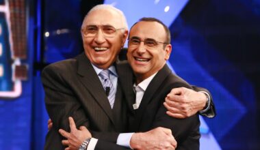 Carlo Conti: «Al nostro primo incontro Pippo Baudo rimase in mutande. Ho capito che non stava bene quando non mi ha risposto agli auguri»
