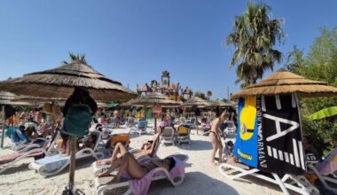 Un giorno in spiaggia all'Acquaworld di Concorezzo, la «Polinesia della Brianza»: «Spendo 240 euro per una cabina, oggi voglio fare il ricco»