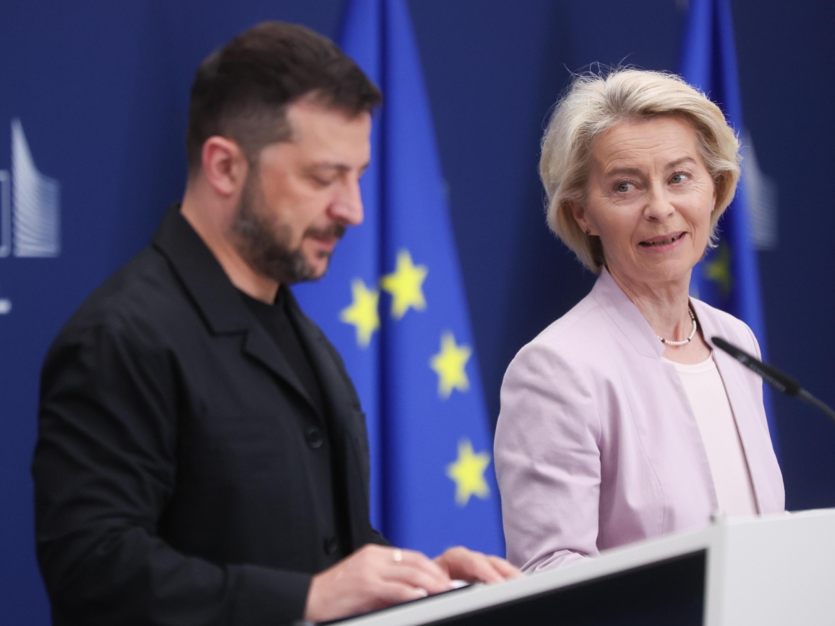 Trump-Zelensky, la diretta dell'incontro a Washington insieme ai leader europei | Trump: «So esattamente cosa sto facendo, è un grande giorno». Ira di Zelensky prima del vertice: «Raid e morti, Putin umilia la pace»