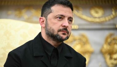 La soddisfazione di Zelensky dopo l'incontro con Trump a Washington. In Ucraina speranze ma anche nuove vittime