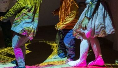 Milano, cosa fare con i bambini nella città semi-vuota: la Fabbrica del Vapore guarda a Kandinsky, alla Sormani si leggono libri pop up