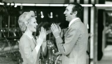 Loretta Goggi: «Ci chiamavamo Pippuzzo e figlioccia, mi scoprì sentendomi imitare Patty Pravo»