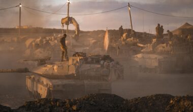 Israele-Hamas, la guerra a Gaza in diretta | Idf inizia operazioni di occupazione a Gaza. Tel Aviv approva il piano dei mega insediamenti in Cisgiordania. L'Ue: «È illegale, Israele rinunci»