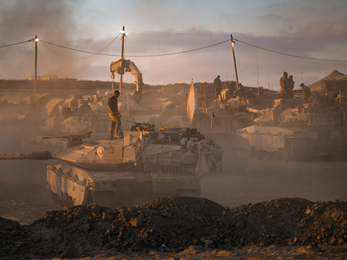Israele-Hamas, la guerra a Gaza in diretta | Idf inizia operazioni di occupazione a Gaza. Tel Aviv approva il piano dei mega insediamenti in Cisgiordania. L'Ue: «È illegale, Israele rinunci»