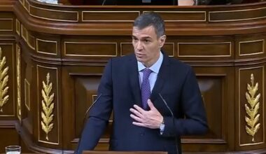 Spagna, settimane incandescenti per Pedro Sánchez e signora: lui fischiato e lei indagata per appropriazione indebita di fondi pubblici e corruzione