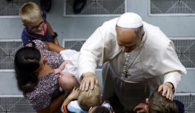 Papa Leone XIV: «Perdonare i tradimenti nella coppia non è debolezza, ma amore che sa ricucire le ferite del cuore»