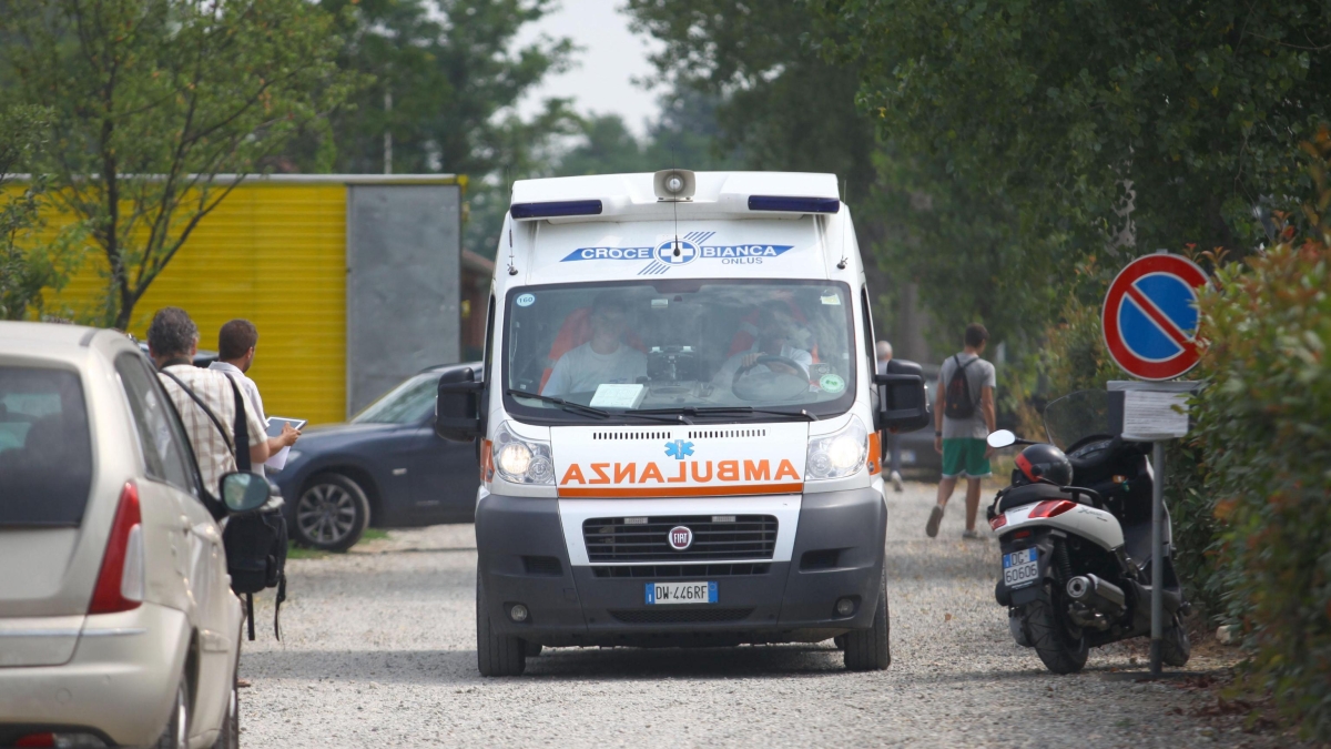 Catanzaro, un furgone in manovra investe e uccide bimbo di 2 anni