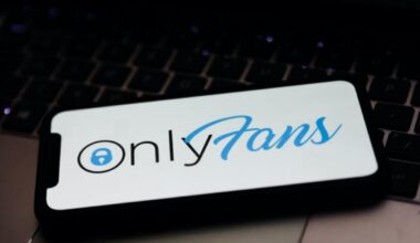 Onlyfans distribuisce dividendo record da 700 milioni di dollari (e gli account fan sono 377,5 milioni)