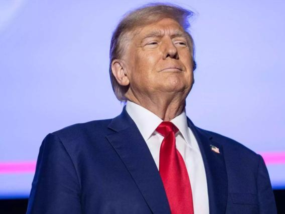 Trump minaccia la revoca della licenza alle tv che considera ostili: «Abc e Nbc raccontano per il 97% storie negative su di me»