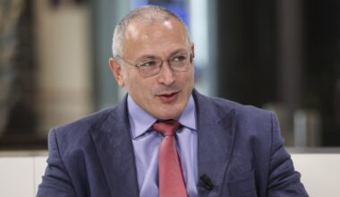 L’oppositore russo Khodorkovsky: «Problemi finanziari e di reclutamento: Putin ha buoni motivi per negoziare. Ma è cauto. E può combattere ancora»