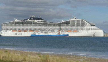 Nave da crociera Msc World Europa in avaria al largo di Ponza. Lo stop «per un guasto elettrico»