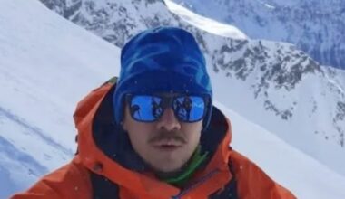 Luca Sinigaglia morto in Kirghizistan, i corpi dei due alpinisti non saranno recuperati: bloccate le ricerche, rimarranno sul Pobeda Pik