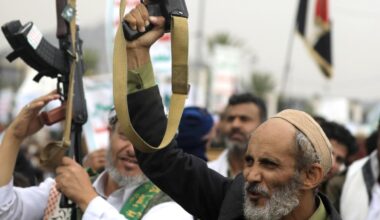 Israele, attacco multiplo contro le «teste pensanti» degli Houthi (a patto di scovarle)