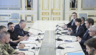 Trump torna ad attaccare Zelensky: «È il più grande venditore del mondo. Putin non vuole incontrarlo»