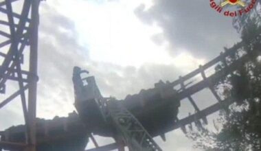 Cinecittà World: guasto sulle montagne russe, diverse persone bloccate a 20 metri d'altezza per un'ora. C'erano anche 4 bambini