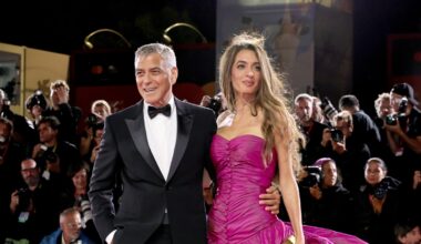George Clooney assente per malattia la mattina, ma la sera sfila sul red carpet con la moglie Amal