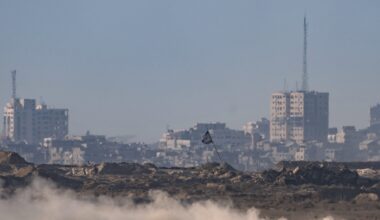 Israele-Hamas, la guerra a Gaza in diretta | L'operazione israeliana avanza, Gaza City dichiarata zona di guerra: un milione di persone in fuga. Kallas (Ue): su Gaza divisi, non abbiamo voce